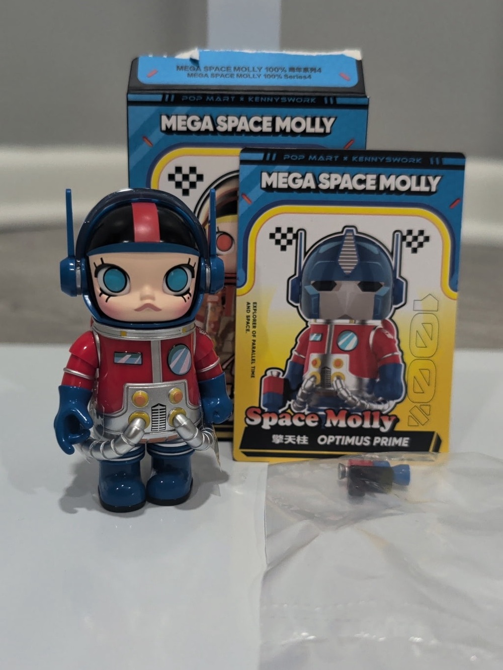 Mega Space Molly 100% Series 4 Optimus Prime w/Box & Card